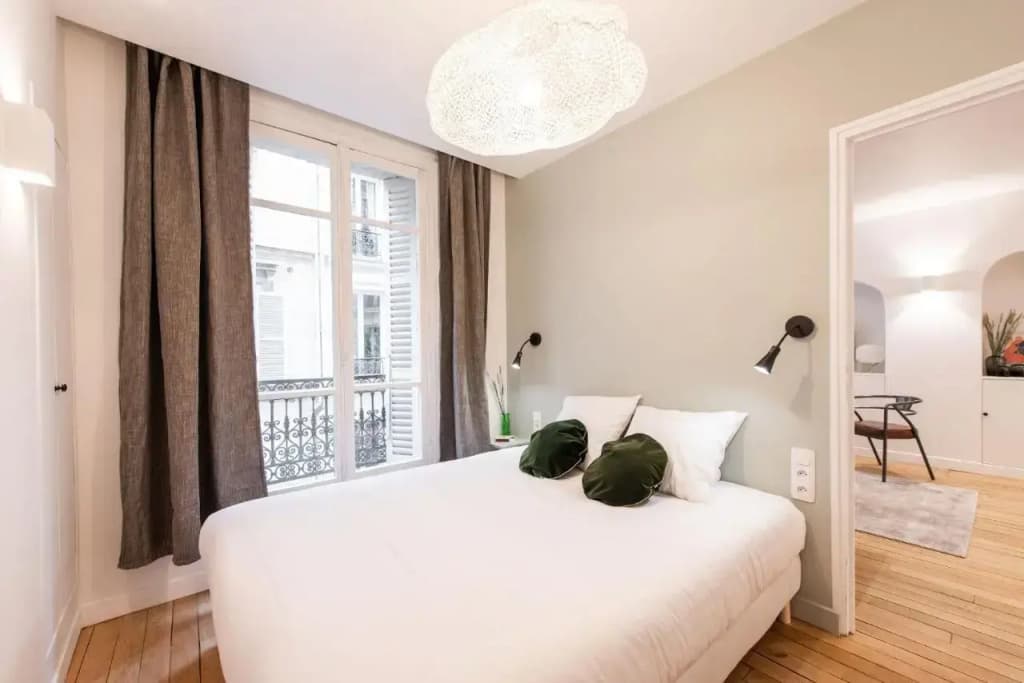Central And Renovated Parisian Apartment, 6-7 Guests - photo 5