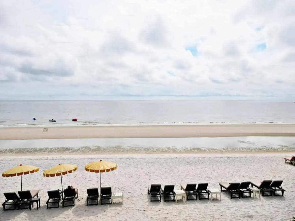 Baan Bayan Beachfront Hotel - photo 20