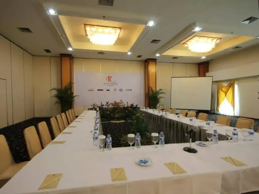 Hotel Kaisar - photo 20