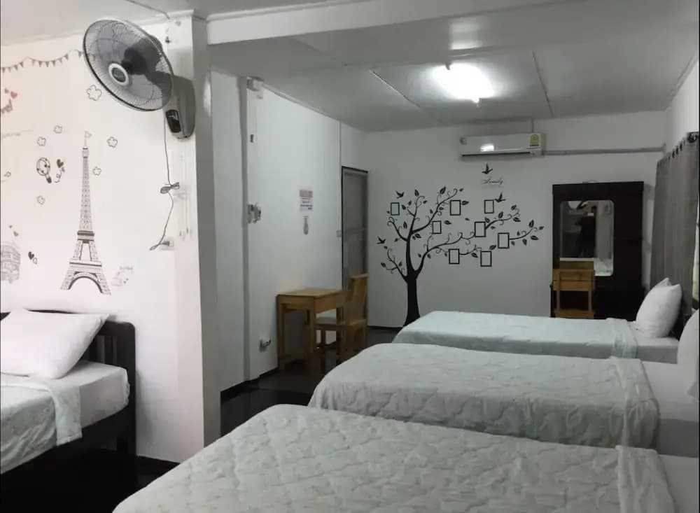 The Moat Hostel - photo 17