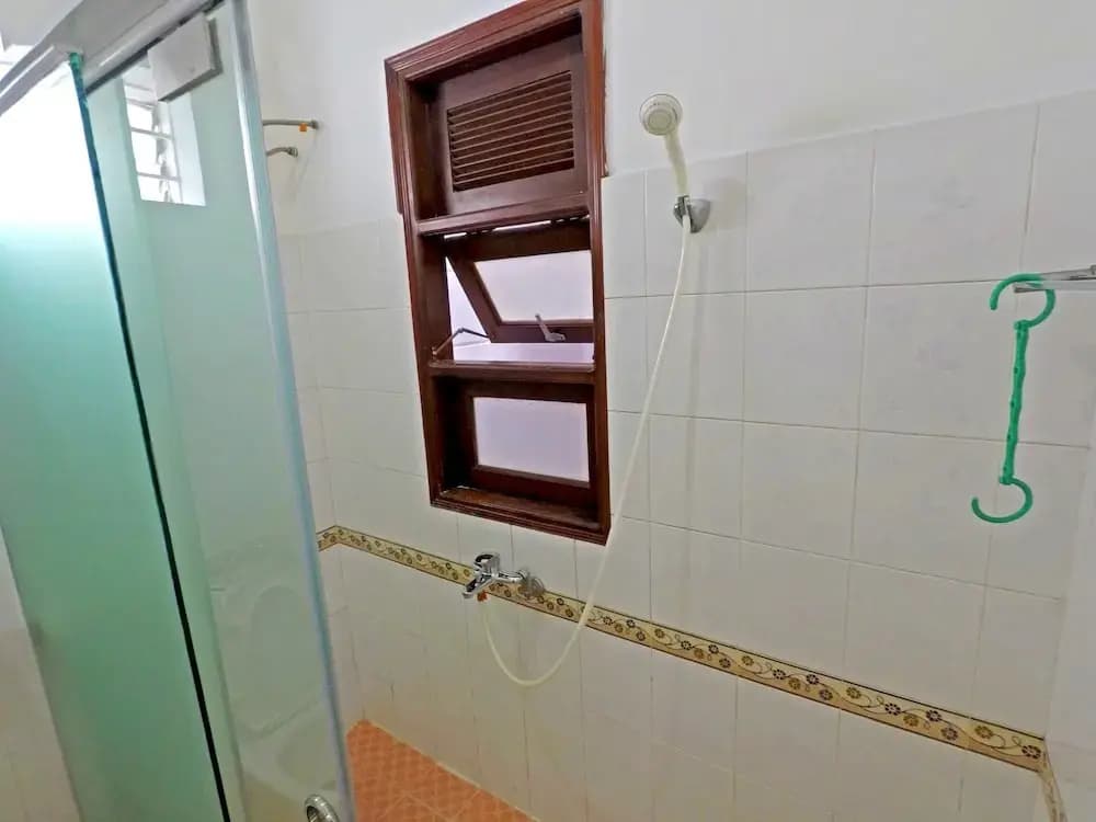 Drop By Saigon Hostel - photo 8