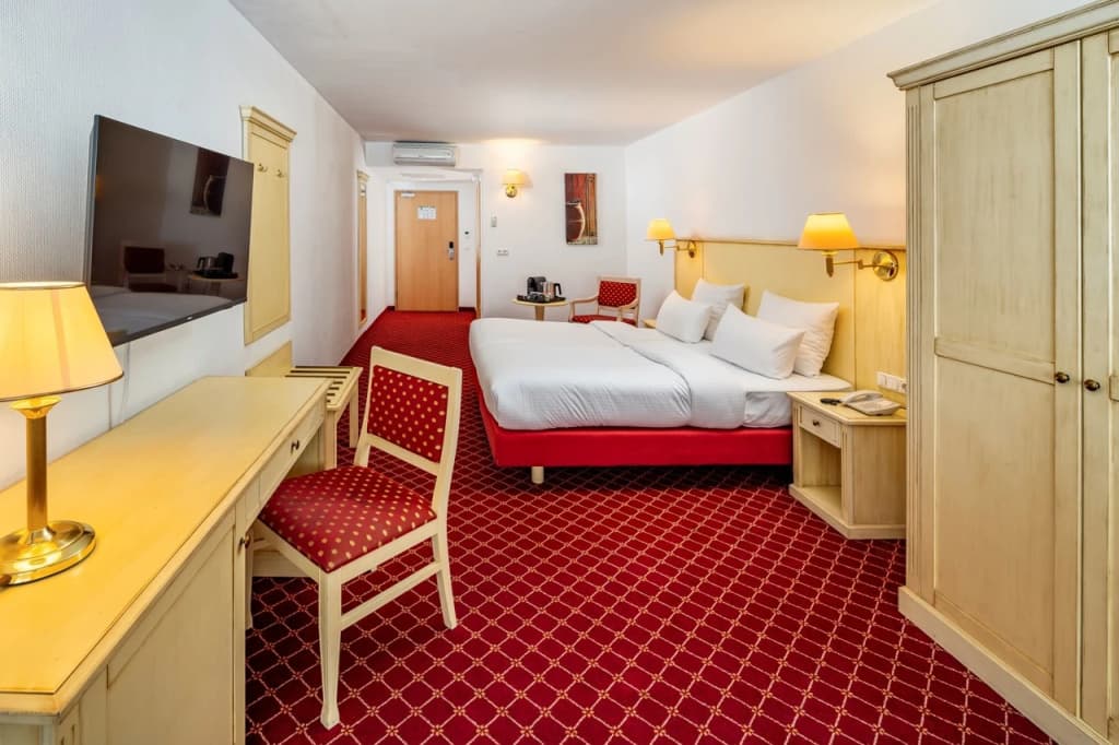 Hotel Chateau Kurfürstendamm - photo 44