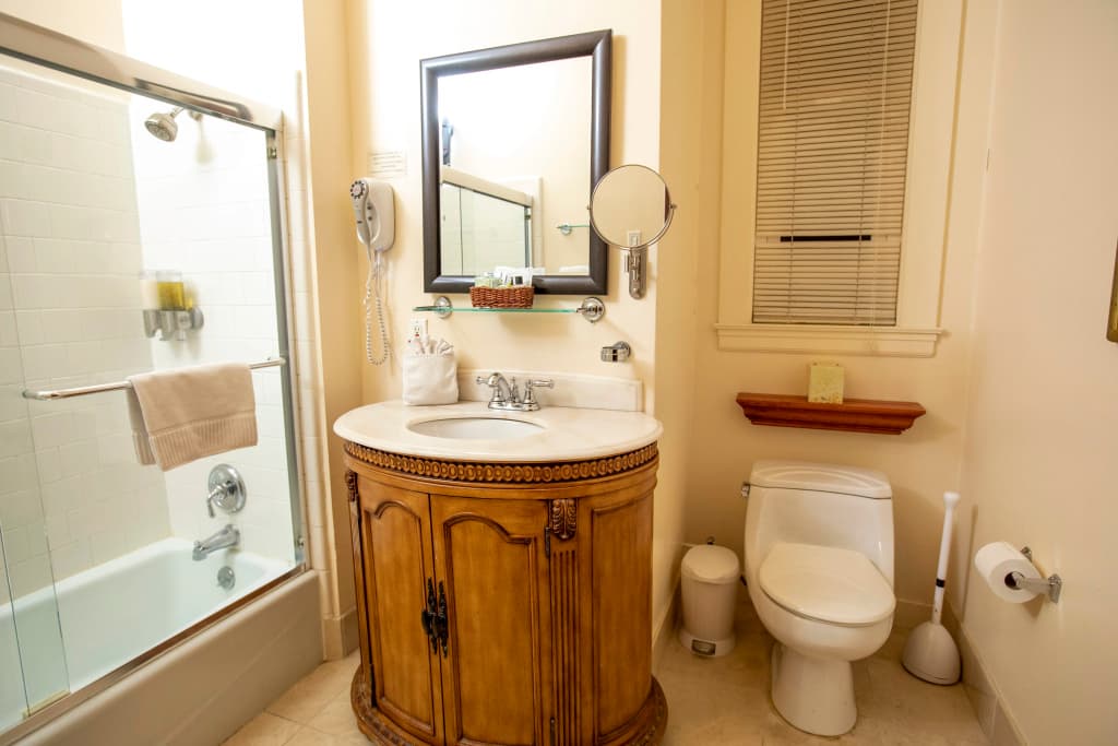 Washington Square Inn - photo 7