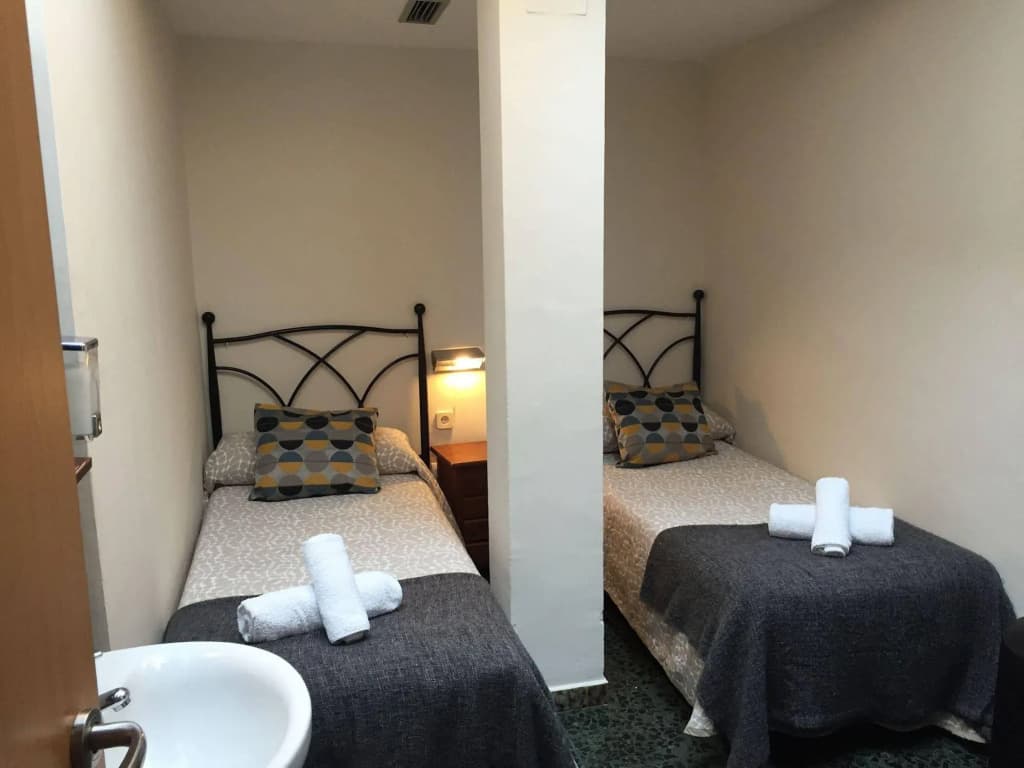 Hostal Alogar - photo 3