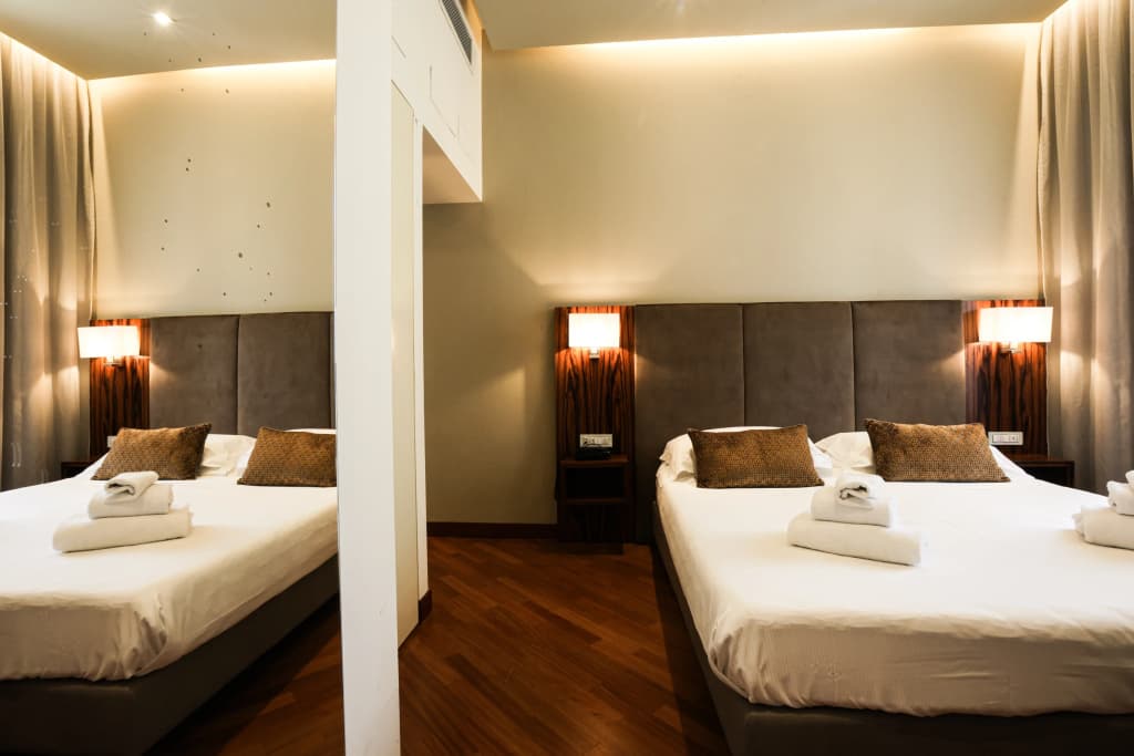 Hotel Embassy - photo 5