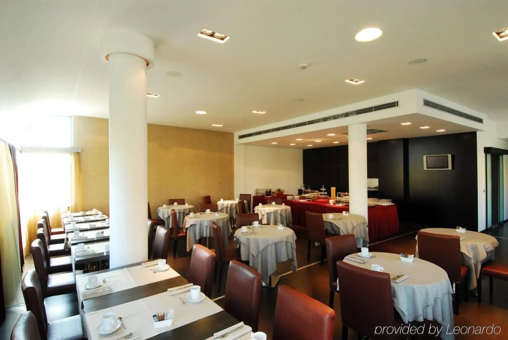 Hotel Cosmopolitan - photo 20