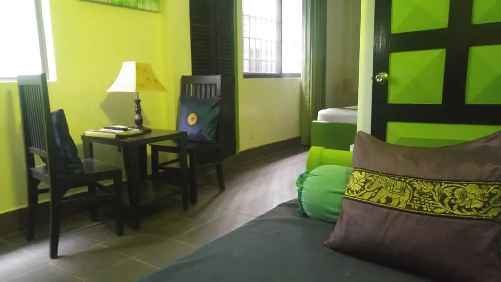The 84 Hotel ( River Queen ) - photo 5