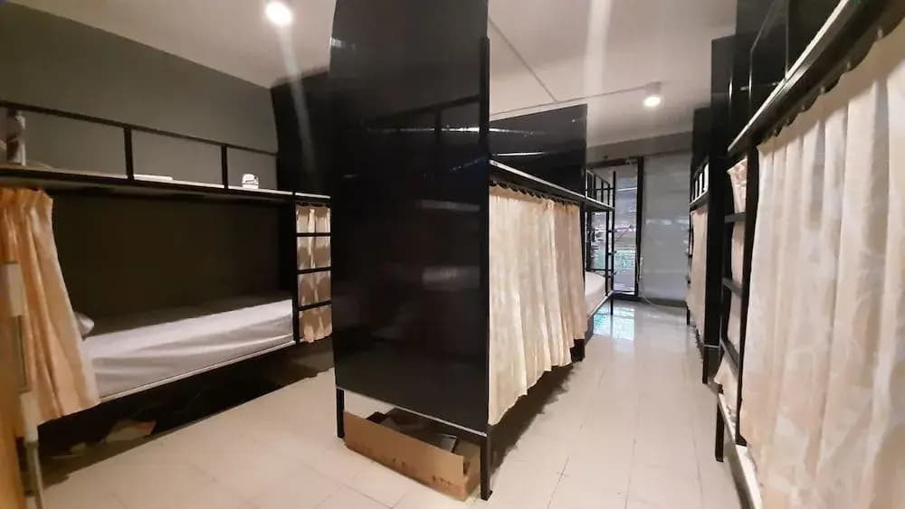 Bed Box Bali - Hostel - photo 5