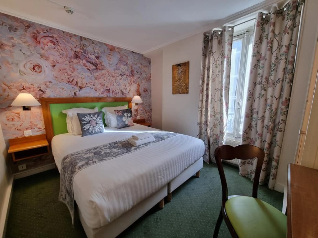 France Eiffel Hotel - photo 16