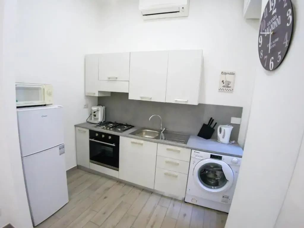 Flat 54 - New Opening - photo 12