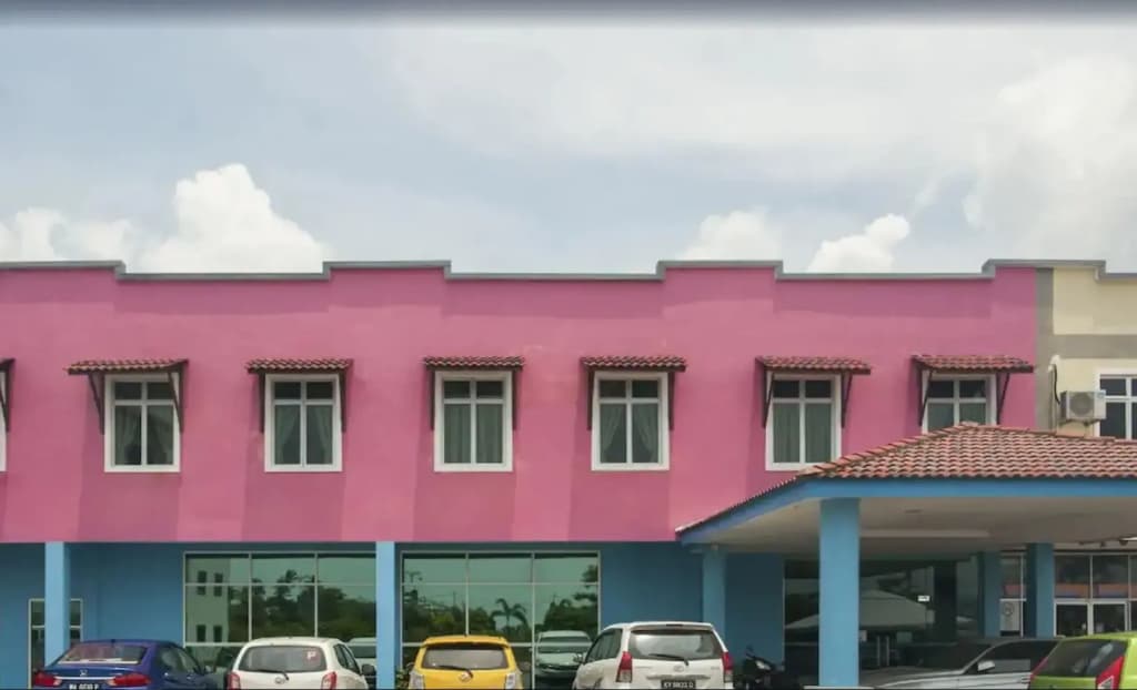 OYO 275 Senyum Inn - main photo