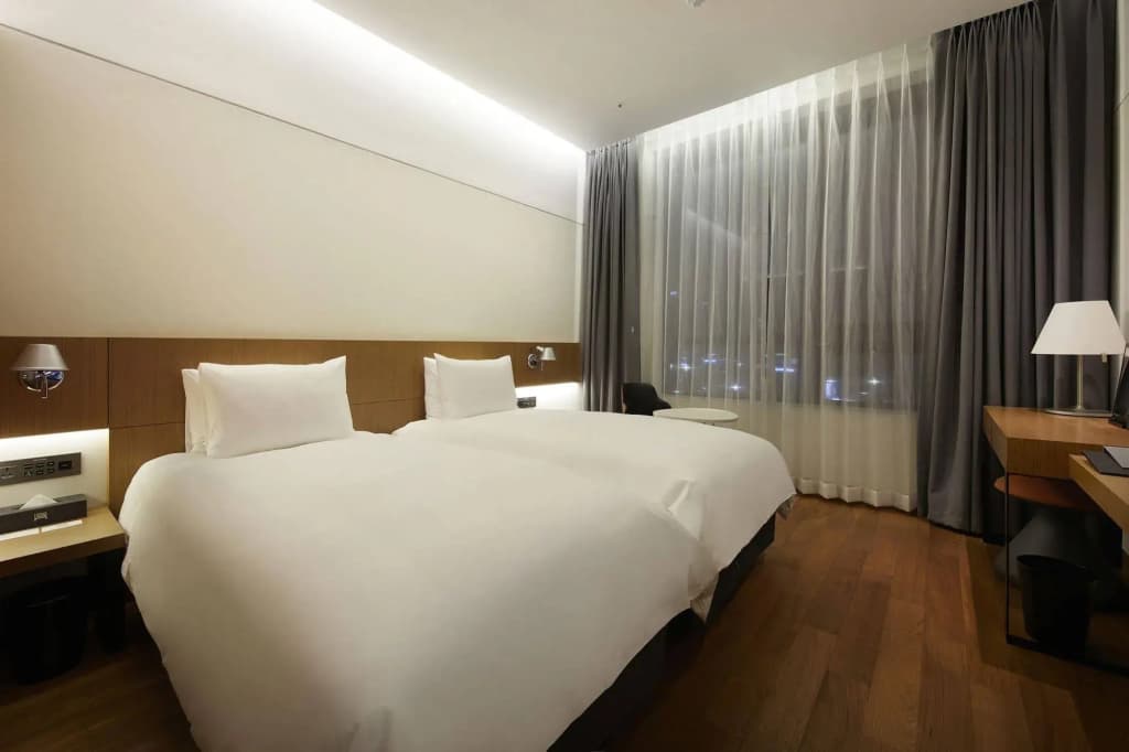 Standard Hotel - photo 7