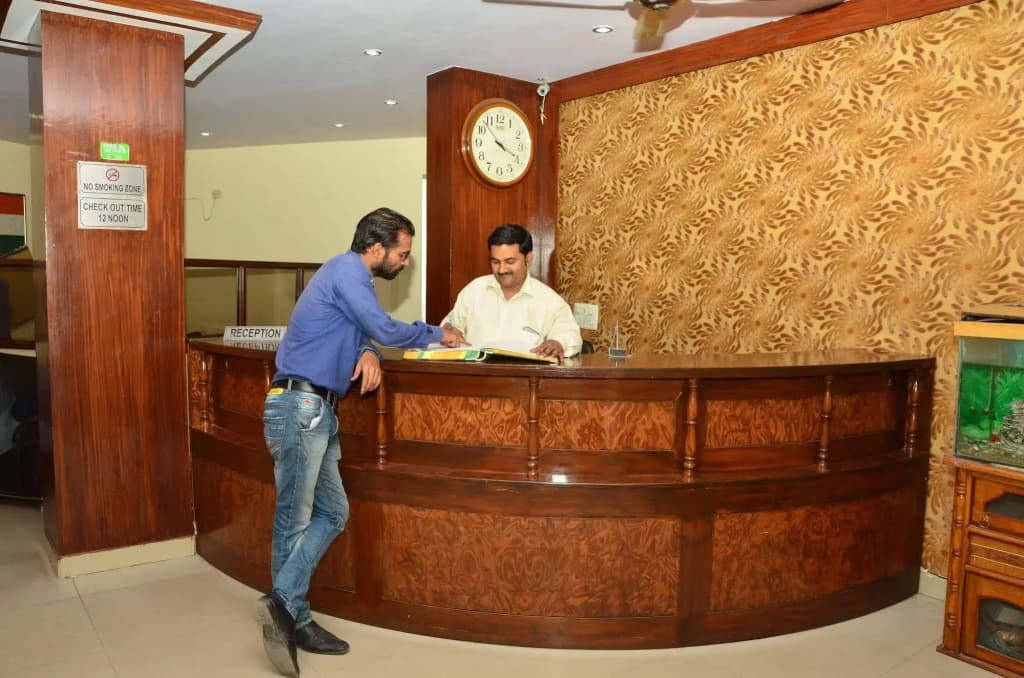 OYO 9148 Hotel Global Inn - photo 15