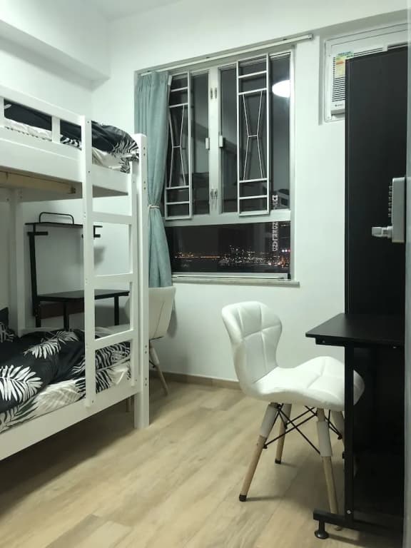 Sunny’s Four Bedrooms Sea View Lock Hart Apartment - photo 5