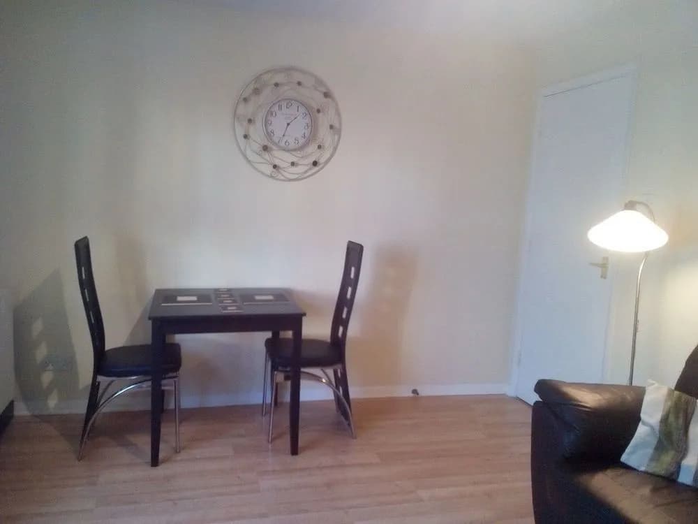 Edinburgh Palace Apartment - photo 10