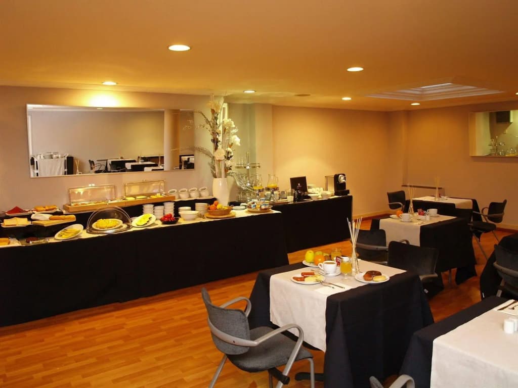 Hotel Abbot - photo 15