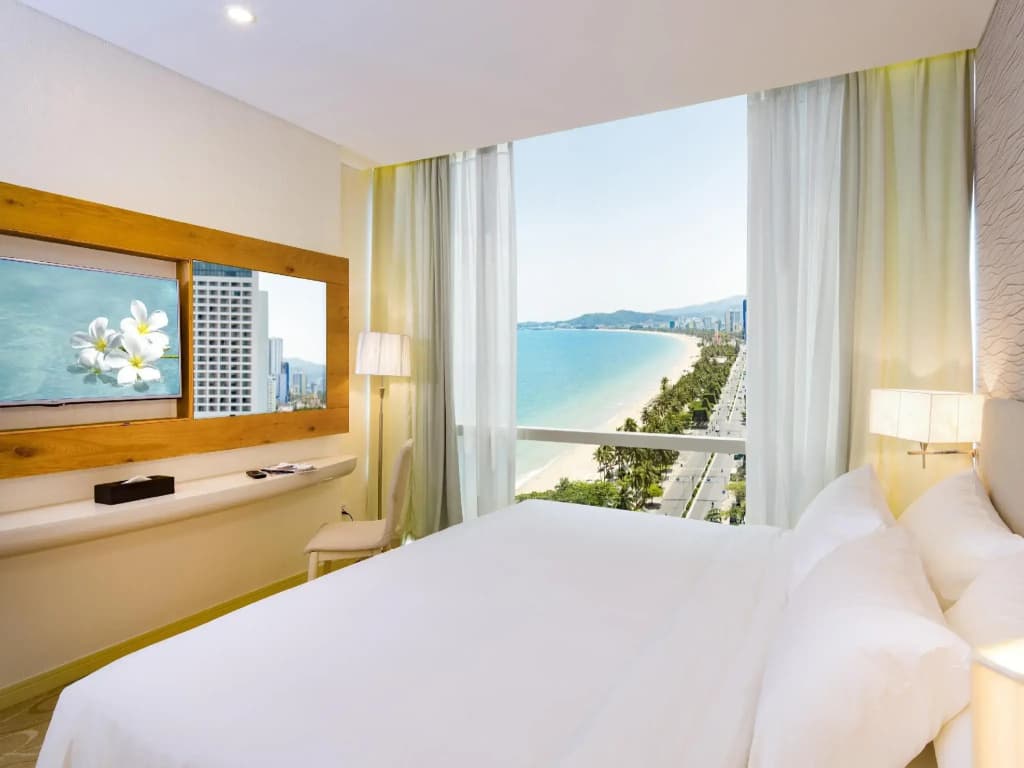 Diamond Bay Hotel - photo 4