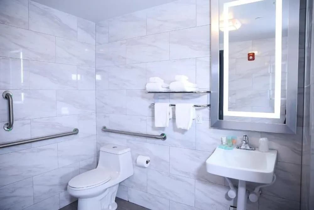 Vybe Hotel - photo 9
