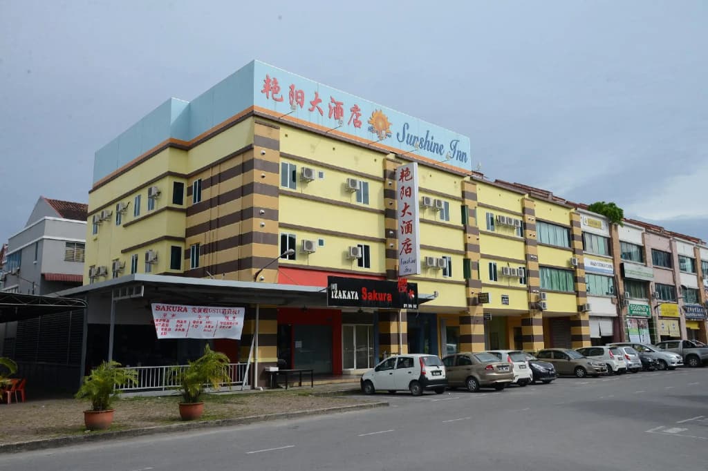 Sunshine Inn - photo 1