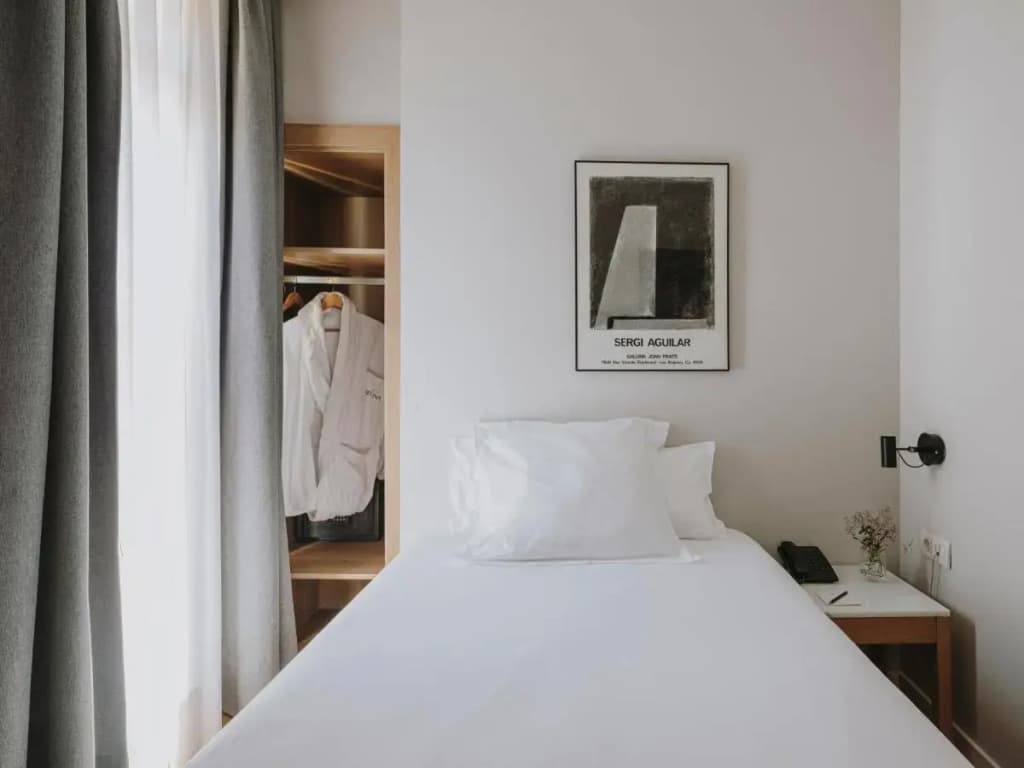 Hotel Regina Barcelona - photo 41