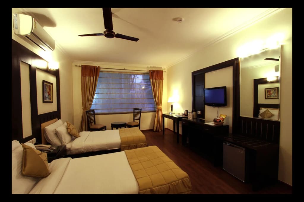 Hotel Southgate - photo 2