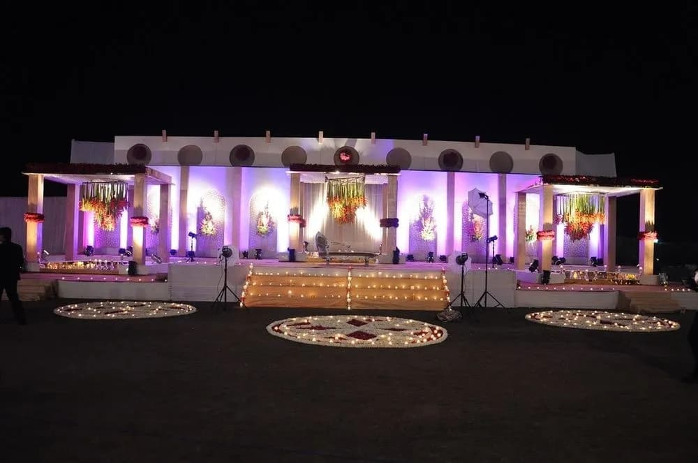 Dee Marks Hotel and Resorts - photo 18