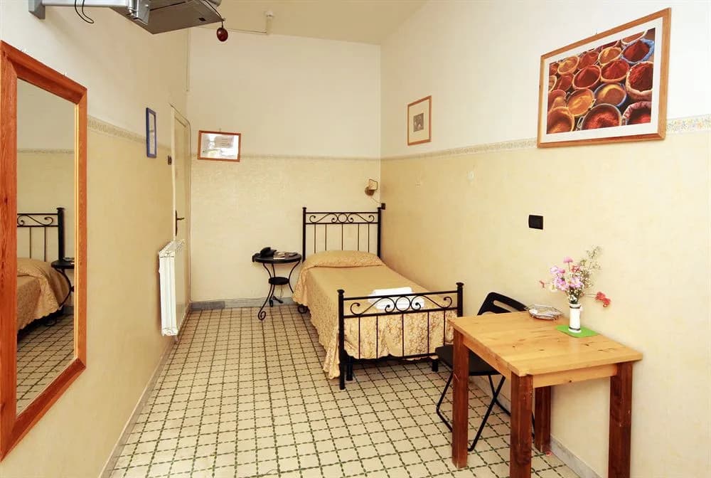 Hotel Lucia - photo 4