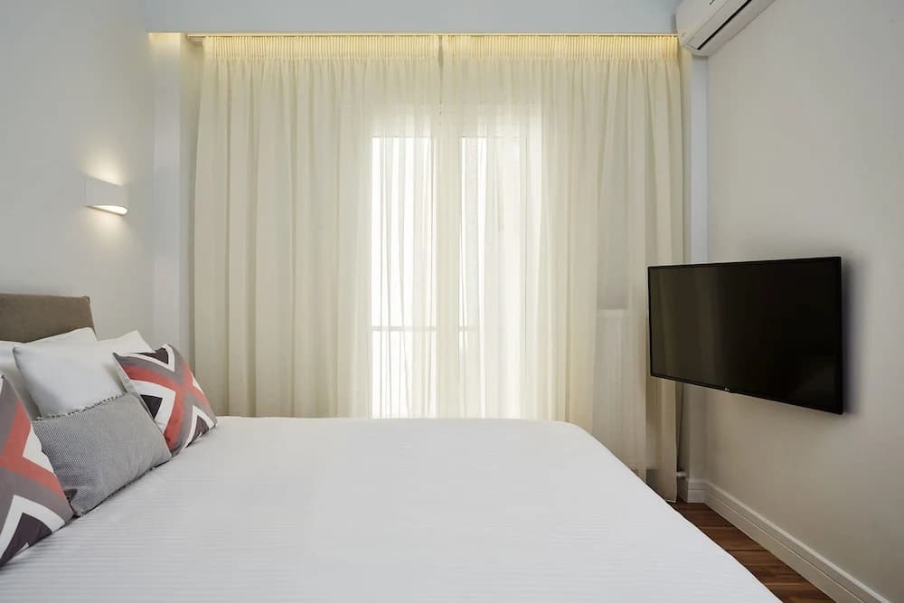Luxurious Spacious Apt next  Hilton Area - photo 4