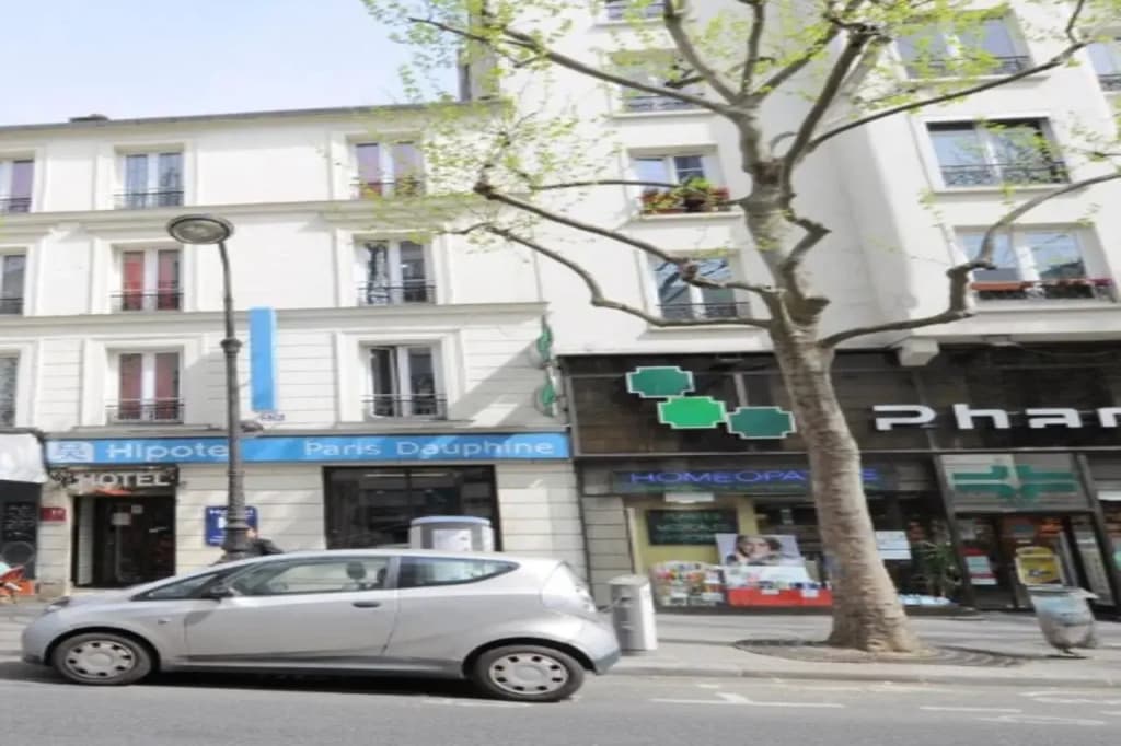 Hipotel Paris Gambetta Republique - photo 1