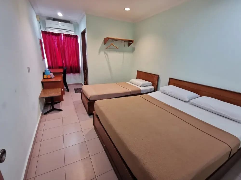 OYO 89817 Hotel Sura - photo 7