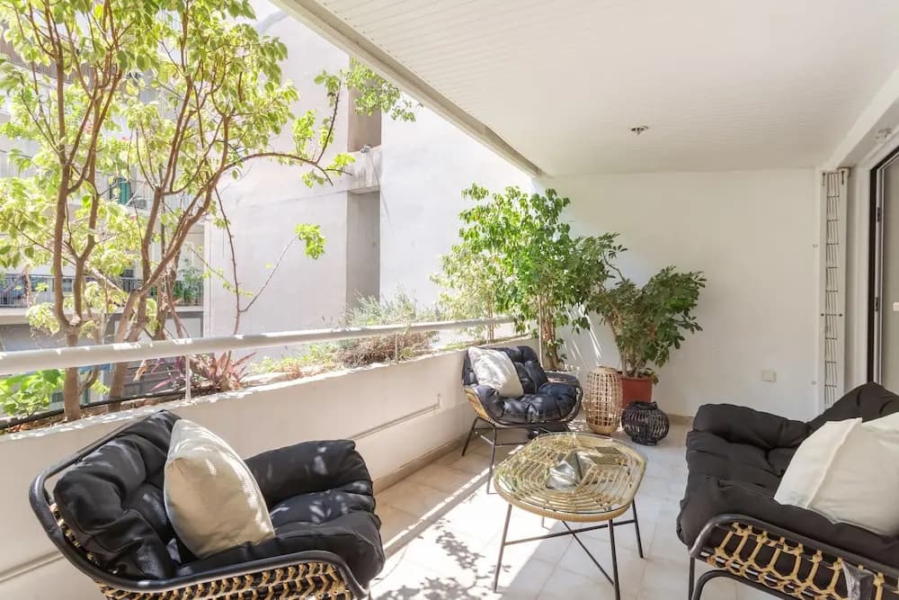 Fresh Detailed Stylish Apt at Acropolis - photo 12