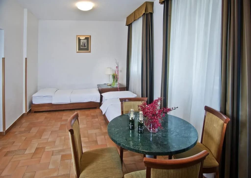 Hotel Galileo Prague - photo 4
