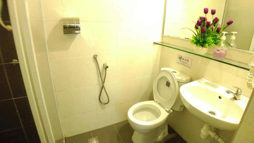 Apple 1 Hotel Gurney - photo 10