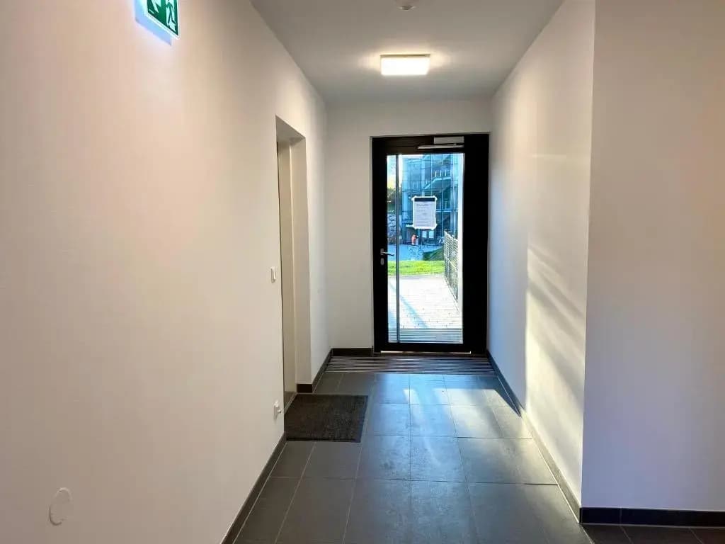 Topmodernes Sonnenwohnen Apartment bei U-Bahn und Therme Wien Oberlaa, 15 min bis Stephansplatz - photo 2