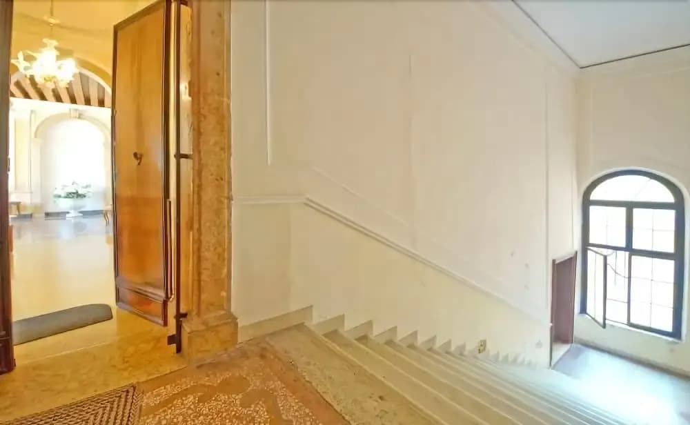 Luxury Balcony Apartment - photo 10