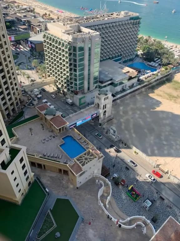 Business Backpackers JBR Hostel - photo 19