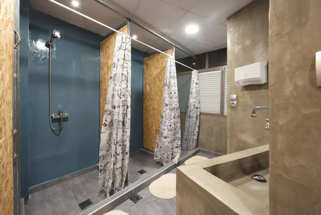 Bedbox Hostel - photo 11