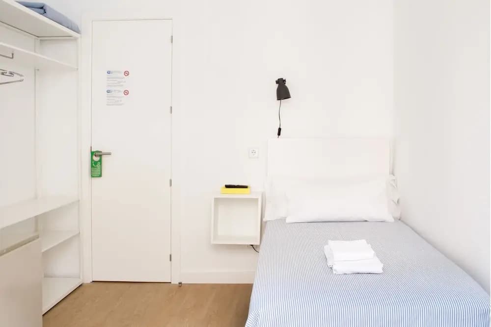Hostal La Zona - photo 6