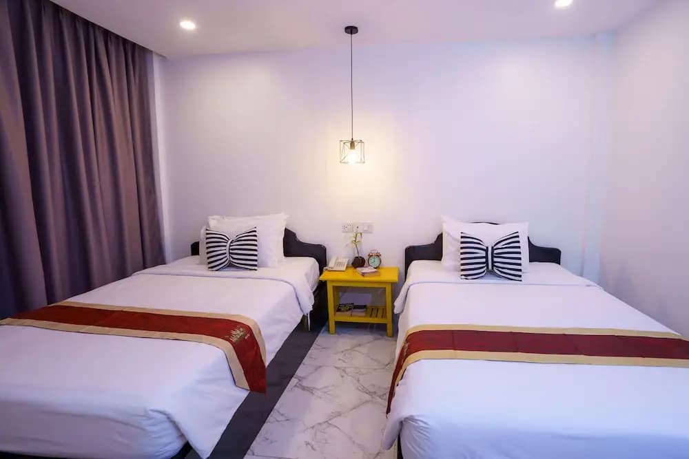The Rabbit Hole Hotel & Spa - photo 6