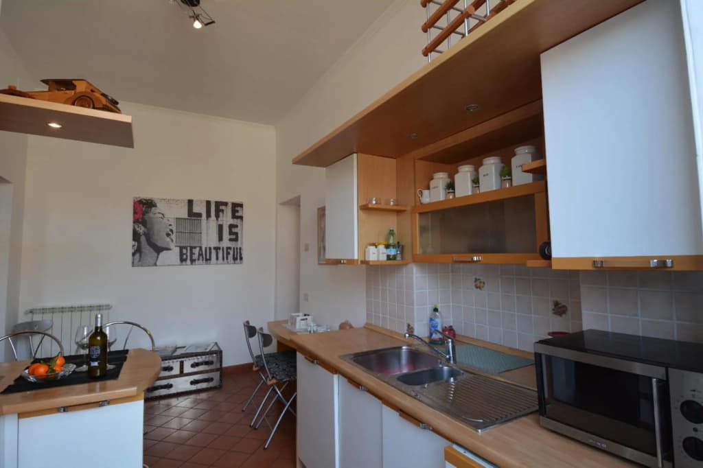 Spanish Steps Corner - Belsiana Apartment - photo 9