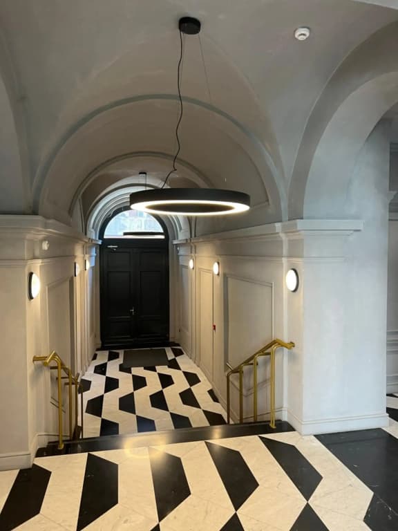 Luxury 5 Star Studio in the City Center with Pool - photo 15