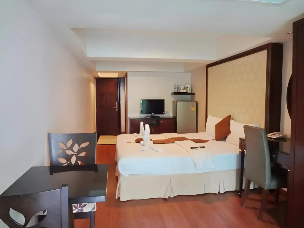 Maleez Lodge Hotel and Restaurant - photo 3