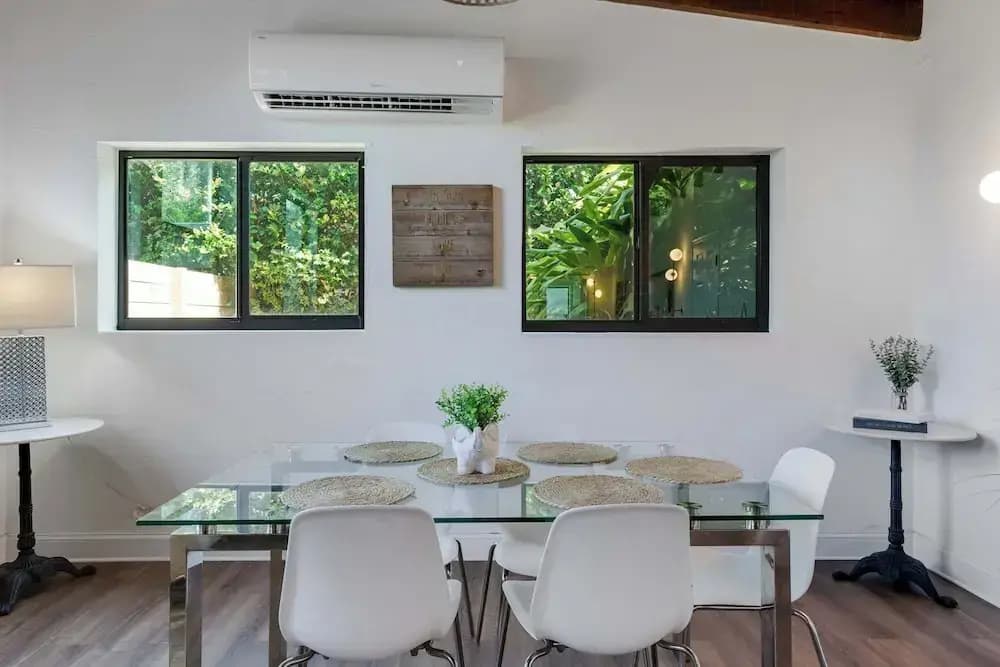 Hidden Bungalow- Peaceful Retreat BBQ and hot tub - photo 4