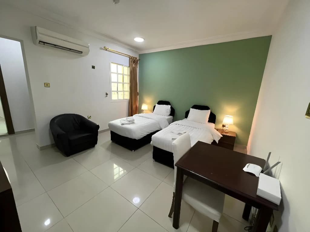 Sovereign Hotel - Marriage Certificate Required - photo 3