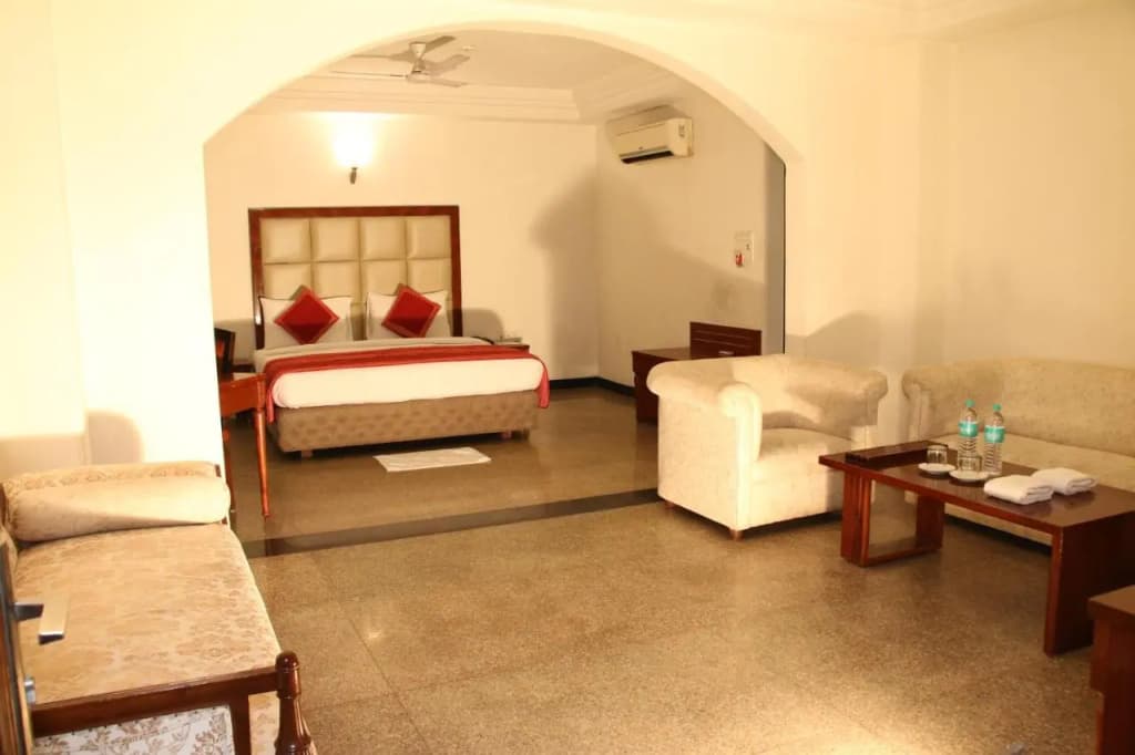 Lavanya Motel - photo 22