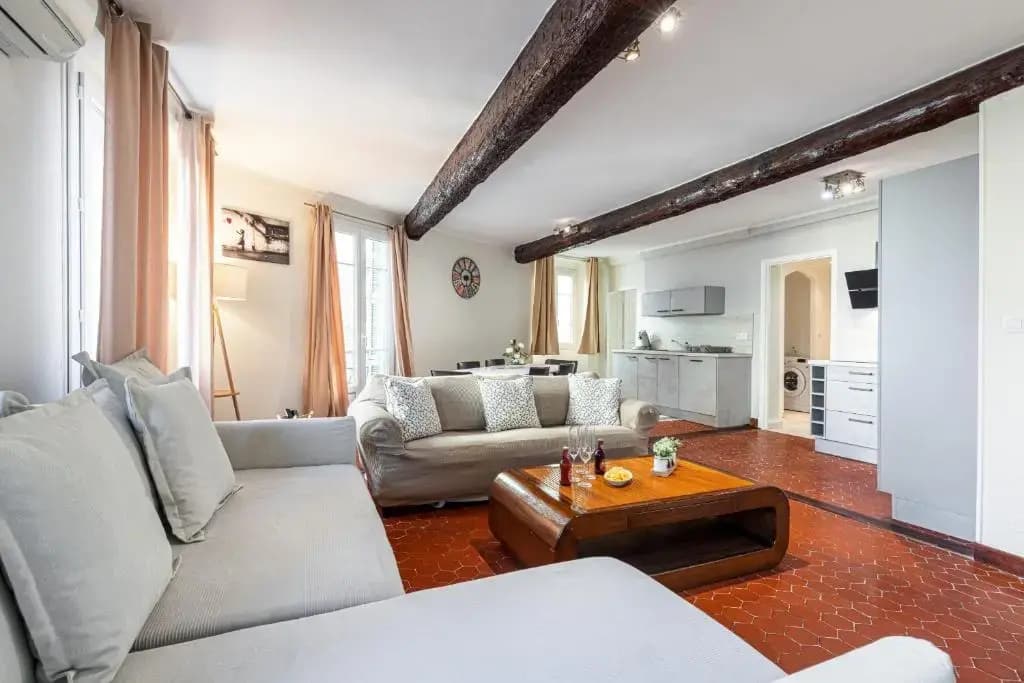 Large 3 Bdr Old Town - AC - photo 6