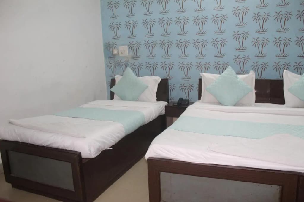 Hotel Shree Continental - photo 7