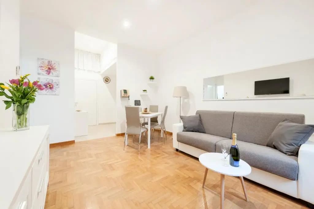 White Flat Labicana - photo 12