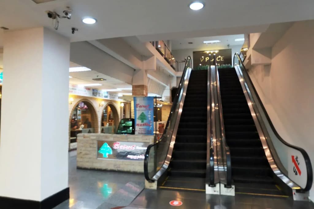 V Place Silom - photo 2