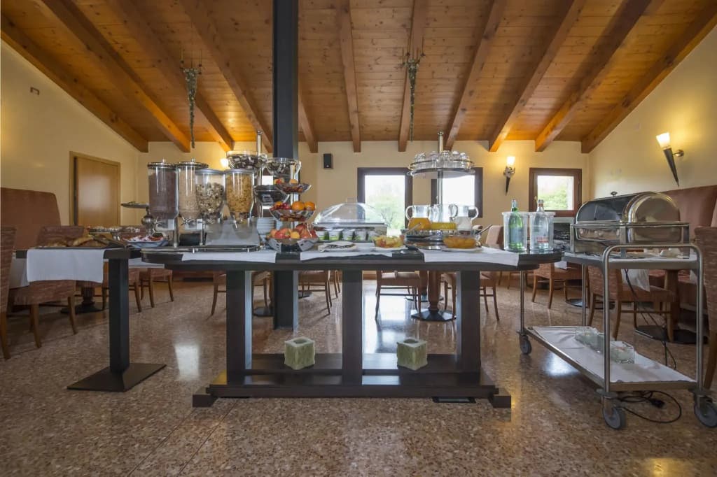 Hotel Venice Resort Airport - photo 21
